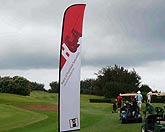 Dolphin Flag (Large) im Einsatz bei Golf Turnier